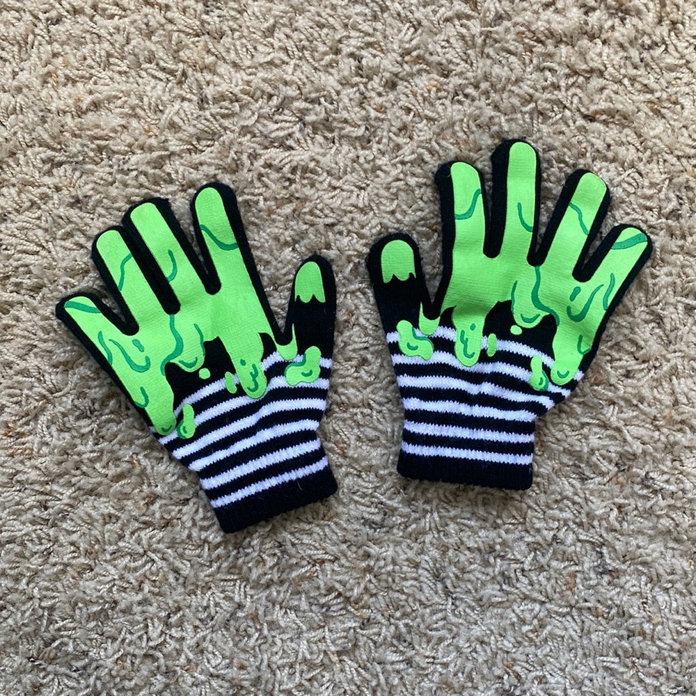 Kids Halloween zombie gloves sz S